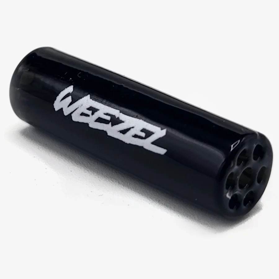 WEEZEL Flow Tip Spiralfilter Midnight Smoker in schwarz weiß, seitlich-schräge Ansicht