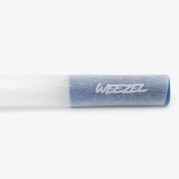 Blauer WEEZEL Flow Tip, mit weißem Logo, im Joint eingedreht, Detail seitlich