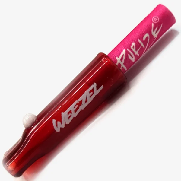 Rotes Glasmundstück für Joints, mit weißer Perle und weißem WEEZEL Logo auf einem Purize Filter