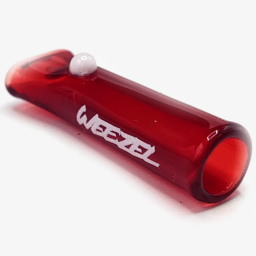 Rotes Glasmundstück für Joints, mit weißer Perle und weißem WEEZEL Logo schräg